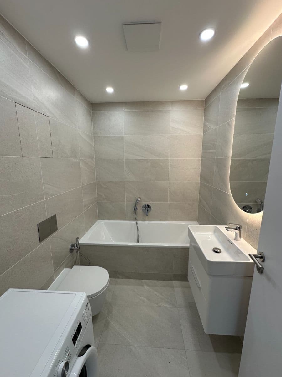 Pronájem bytu 2+kk 64 m², Závišova, Praha, Praha Pronájem bytu 2+kk 64 m², Závišova, Praha, Praha