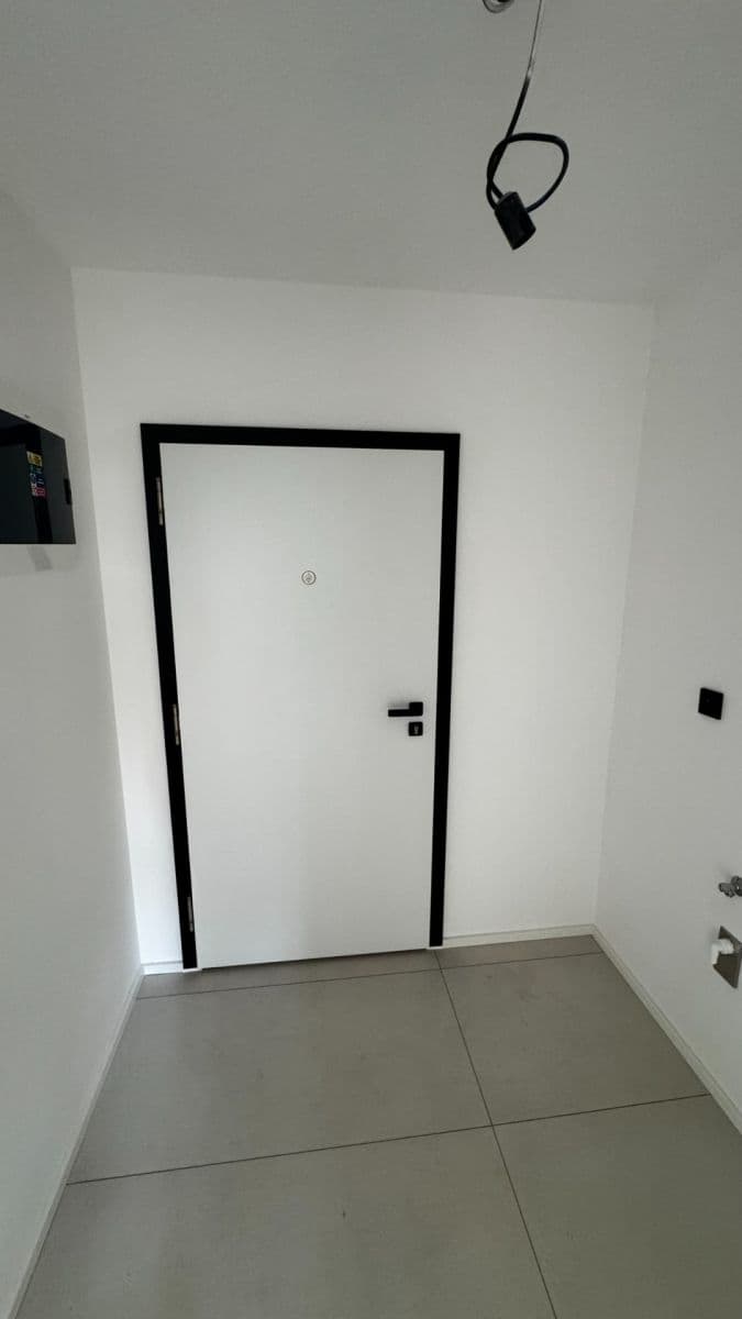 Pronájem bytu 1+kk 32 m², Krymská, Praha, Praha Pronájem bytu 1+kk 32 m², Krymská, Praha, Praha