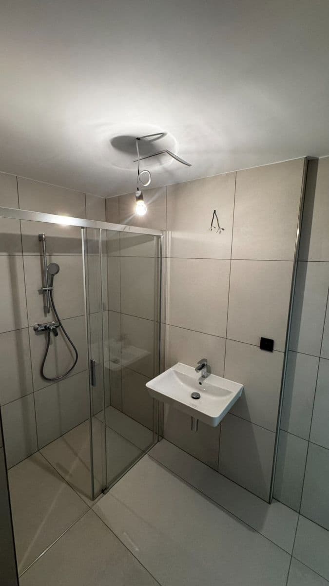 Pronájem bytu 1+kk 32 m², Krymská, Praha, Praha Pronájem bytu 1+kk 32 m², Krymská, Praha, Praha