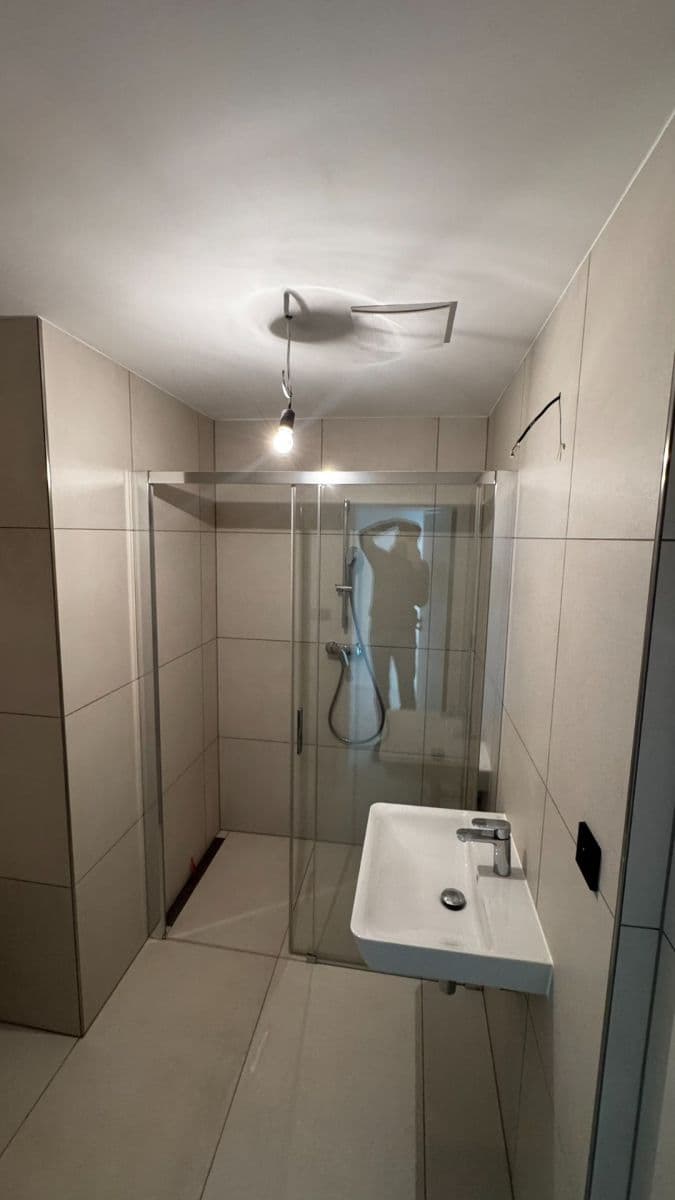Pronájem bytu 1+kk 32 m², Krymská, Praha, Praha Pronájem bytu 1+kk 32 m², Krymská, Praha, Praha