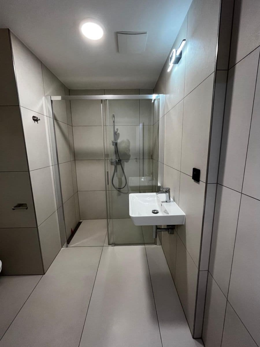 Pronájem bytu 1+kk 33 m², Krymská, Praha, Praha Pronájem bytu 1+kk 33 m², Krymská, Praha, Praha