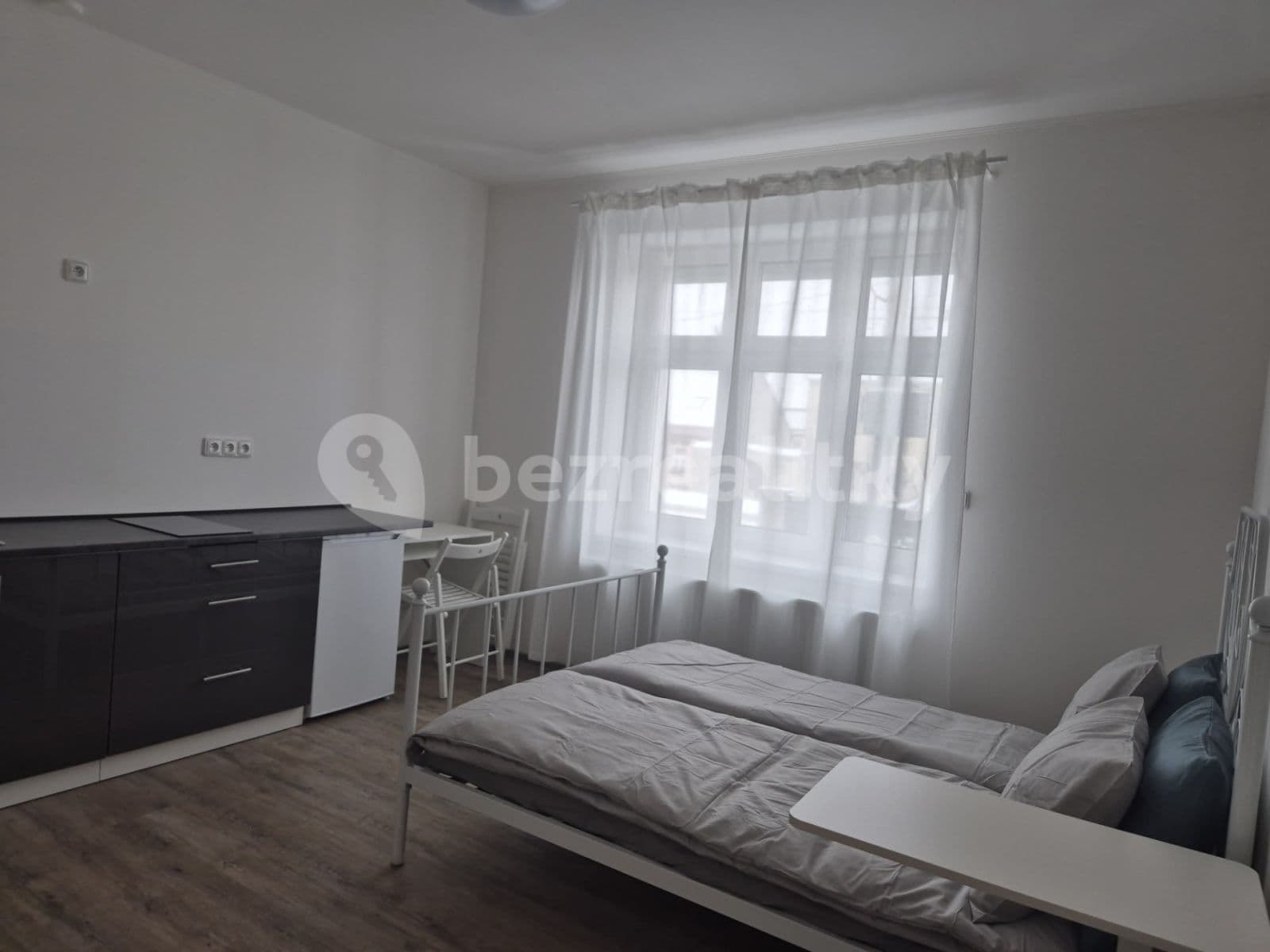 Pronájem bytu 1+kk 20 m², Bělohorská, Praha, Praha Pronájem bytu 1+kk 20 m², Bělohorská, Praha, Praha