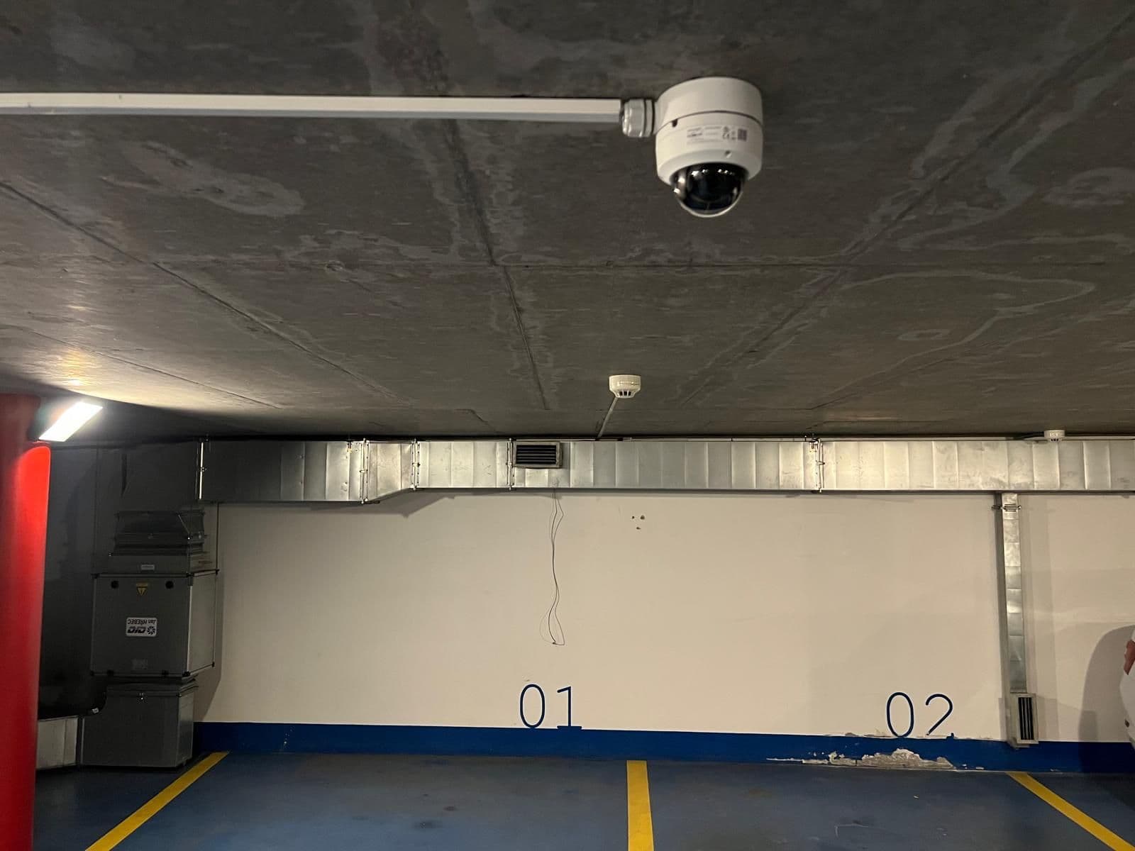 Pronájem garáže 12 m², Kamenická, Praha, Praha Pronájem garáže 12 m², Kamenická, Praha, Praha