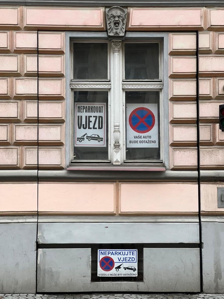 Pronájem garáže 12 m², Kamenická, Praha, Praha Pronájem garáže 12 m², Kamenická, Praha, Praha