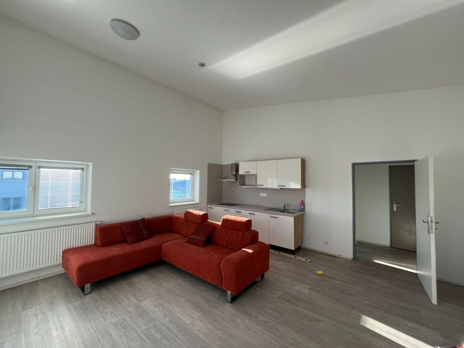 Pronájem bytu 1+kk 45 m², U Uhříněveské obory, Praha, Praha Pronájem bytu 1+kk 45 m², U Uhříněveské obory, Praha, Praha