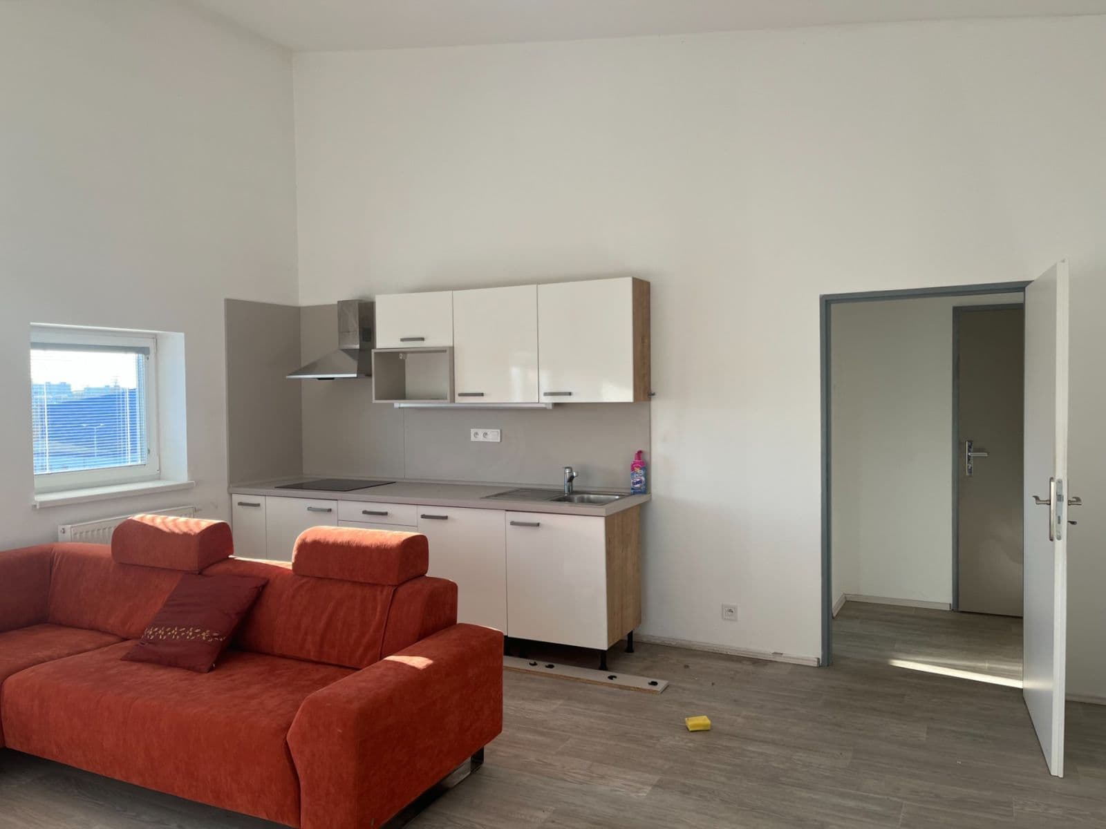 Pronájem bytu 1+kk 45 m², U Uhříněveské obory, Praha, Praha Pronájem bytu 1+kk 45 m², U Uhříněveské obory, Praha, Praha