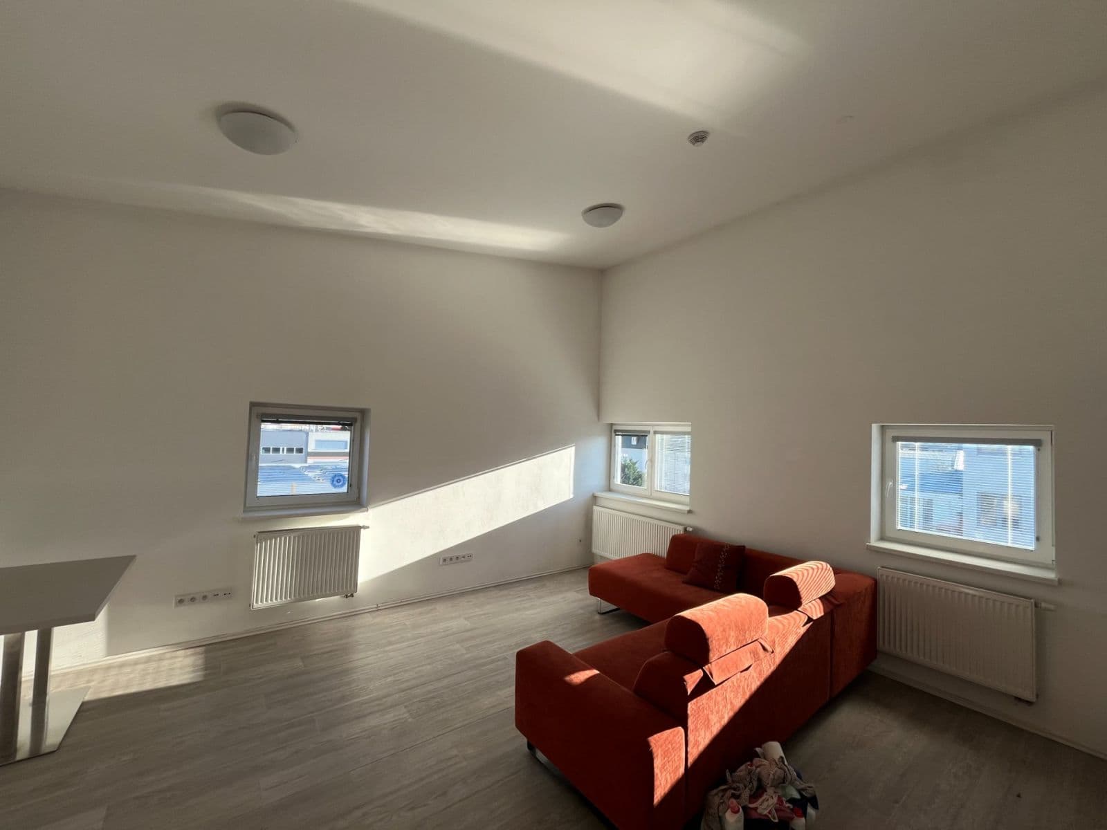 Pronájem bytu 1+kk 45 m², U Uhříněveské obory, Praha, Praha Pronájem bytu 1+kk 45 m², U Uhříněveské obory, Praha, Praha