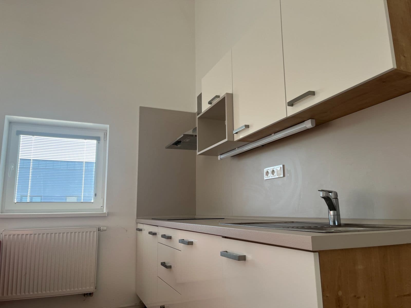 Pronájem bytu 1+kk 45 m², U Uhříněveské obory, Praha, Praha Pronájem bytu 1+kk 45 m², U Uhříněveské obory, Praha, Praha