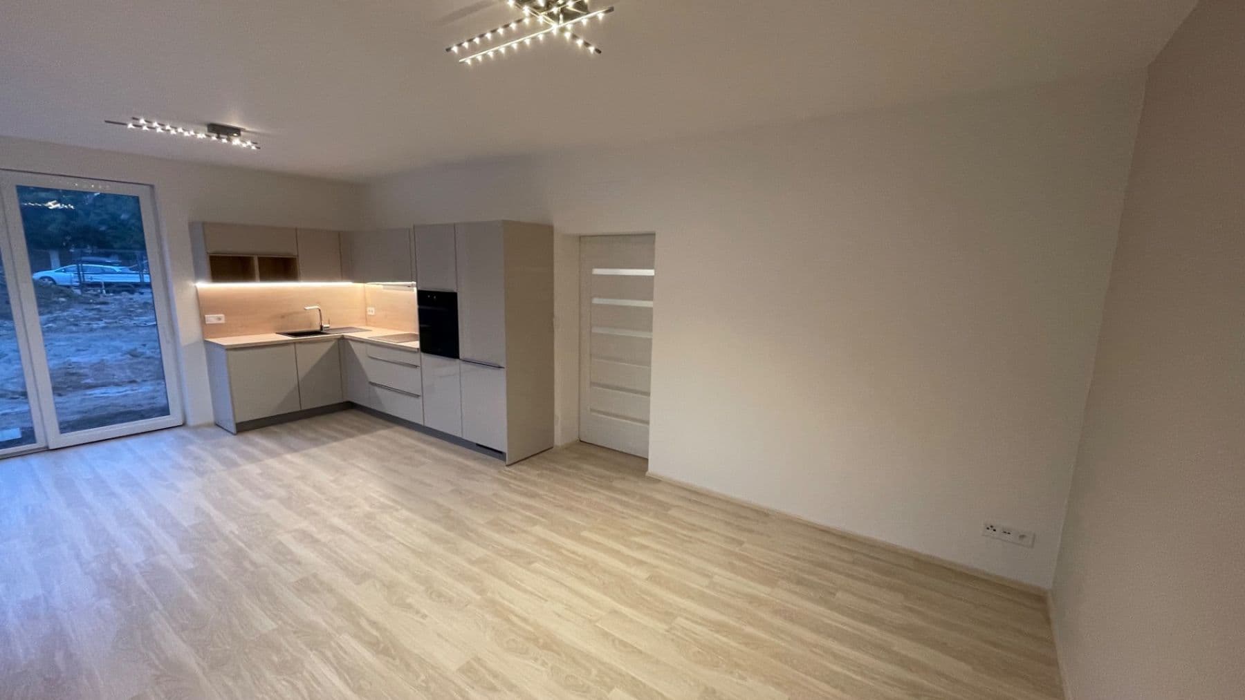 Pronájem domu 120 m², pozemek 700 m², Na Beránku Ⅱ, Ořech, Středočeský kraj Pronájem domu 120 m², pozemek 700 m², Na Beránku Ⅱ, Ořech, Středočeský kraj