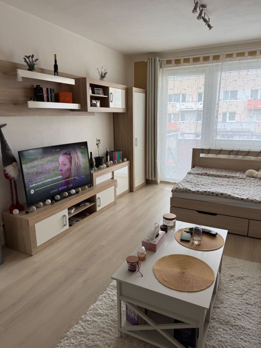 Pronájem bytu 1+kk 34 m², Hornoměcholupská, Praha, Praha Pronájem bytu 1+kk 34 m², Hornoměcholupská, Praha, Praha