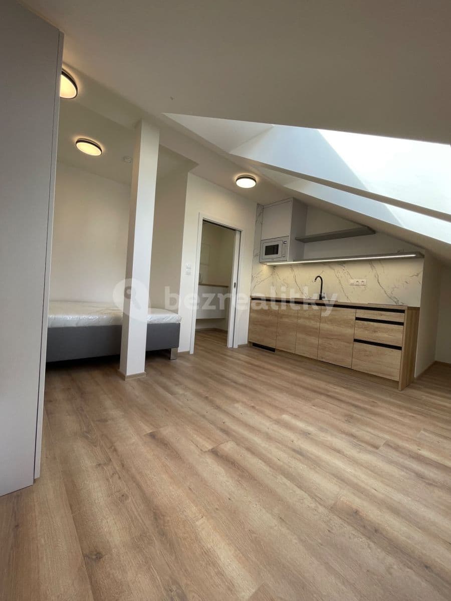 Pronájem bytu 1+kk 28 m², Sinkulova, Praha, Praha Pronájem bytu 1+kk 28 m², Sinkulova, Praha, Praha