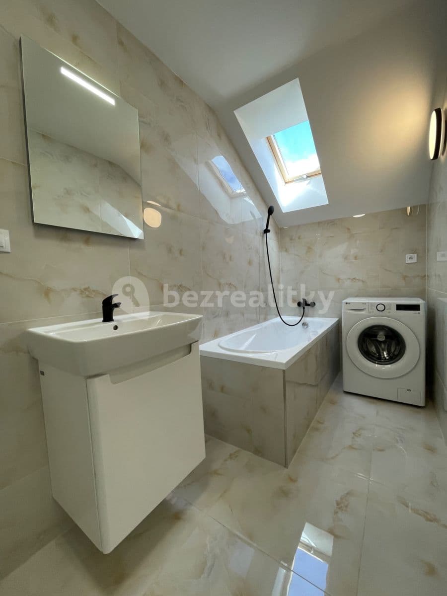 Pronájem bytu 1+kk 28 m², Sinkulova, Praha, Praha Pronájem bytu 1+kk 28 m², Sinkulova, Praha, Praha