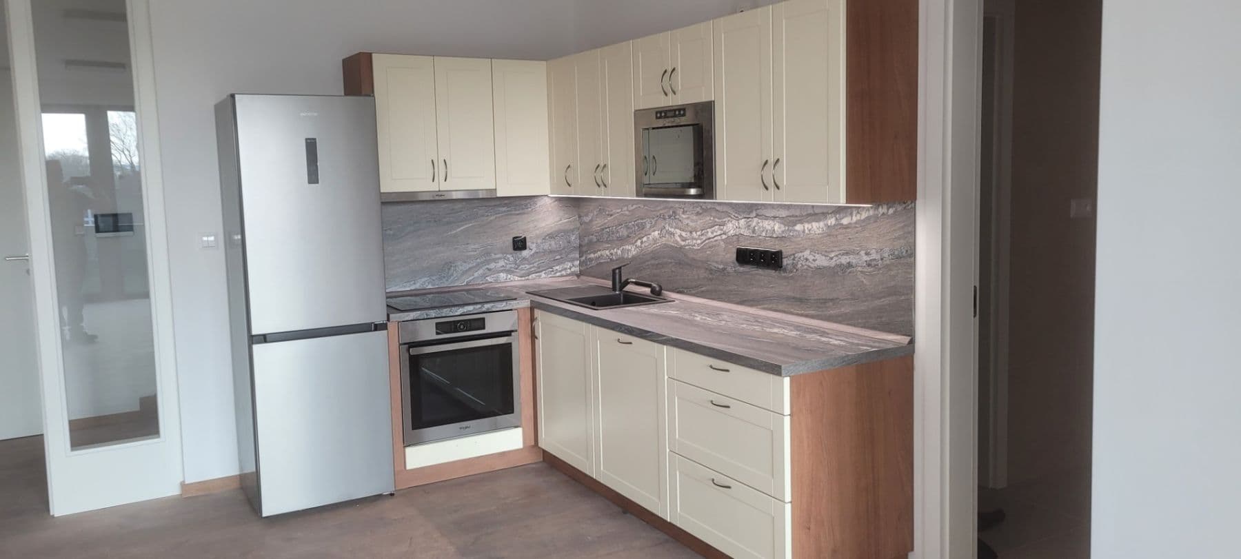 Pronájem bytu 2+kk 59 m², Pálenecká, Hradec Králové, Královéhradecký kraj Pronájem bytu 2+kk 59 m², Pálenecká, Hradec Králové, Královéhradecký kraj