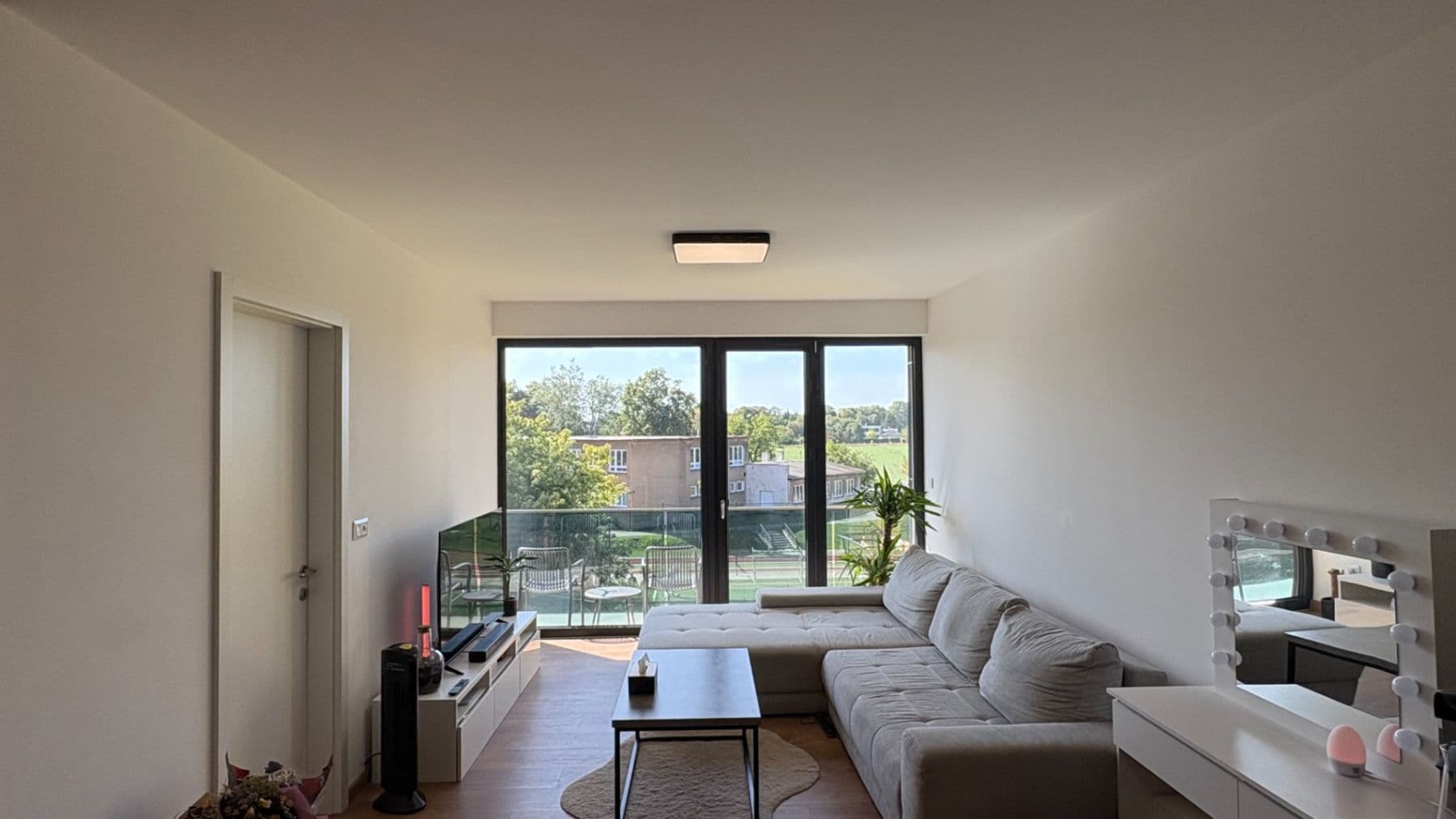 Pronájem bytu 2+kk 59 m², Pálenecká, Hradec Králové, Královéhradecký kraj Pronájem bytu 2+kk 59 m², Pálenecká, Hradec Králové, Královéhradecký kraj