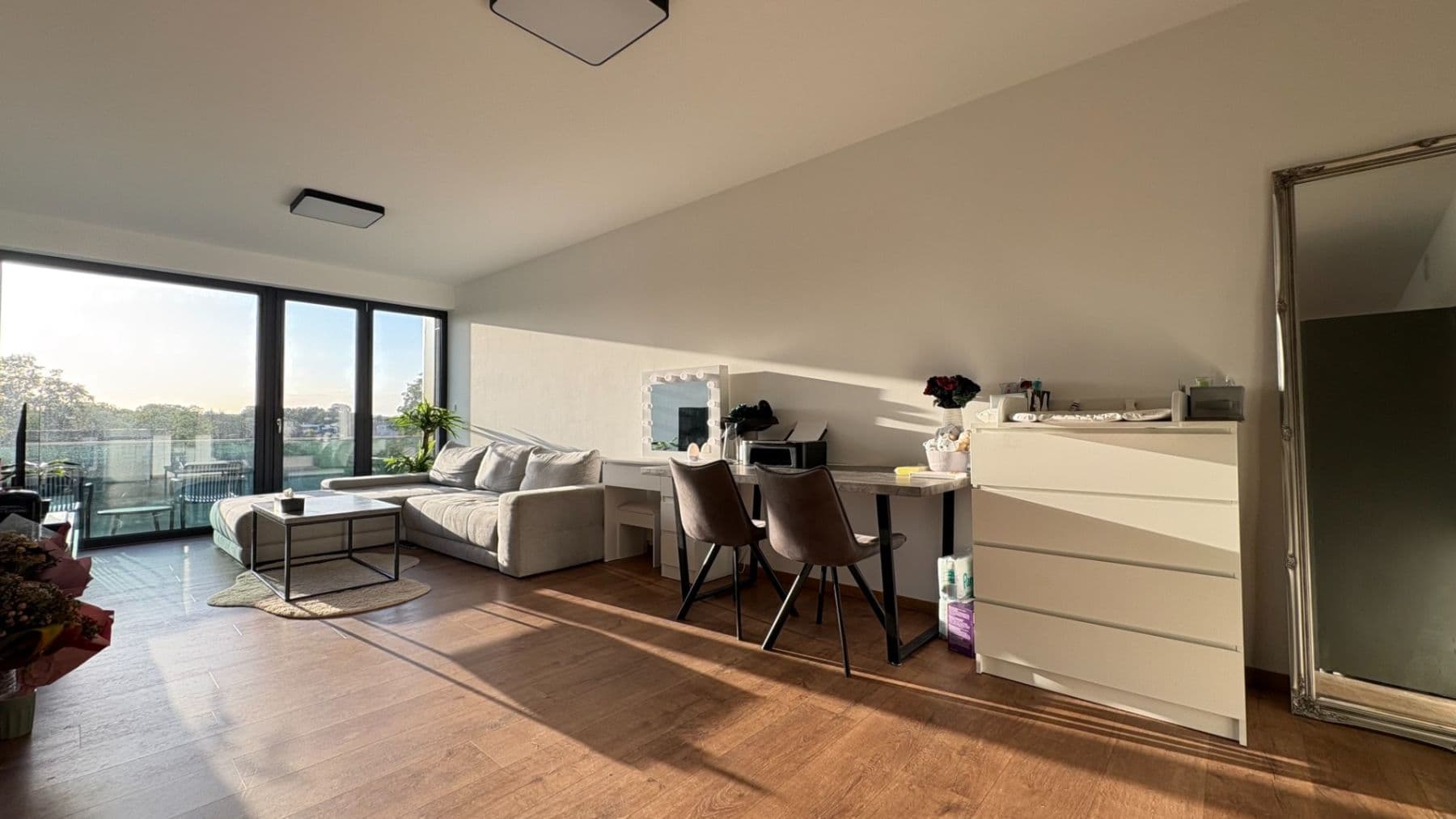 Pronájem bytu 2+kk 59 m², Pálenecká, Hradec Králové, Královéhradecký kraj Pronájem bytu 2+kk 59 m², Pálenecká, Hradec Králové, Královéhradecký kraj
