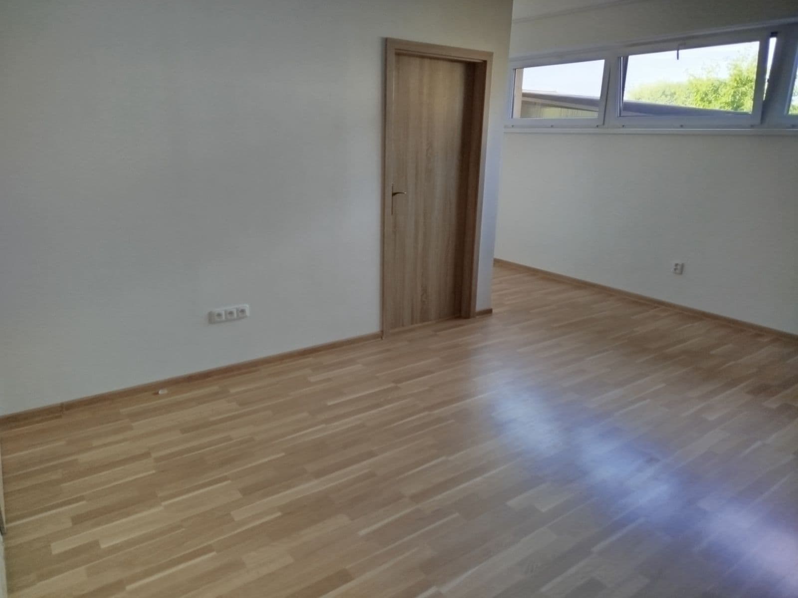 Pronájem bytu 2+1 62 m², V Podhájí, Veleň, Středočeský kraj Pronájem bytu 2+1 62 m², V Podhájí, Veleň, Středočeský kraj
