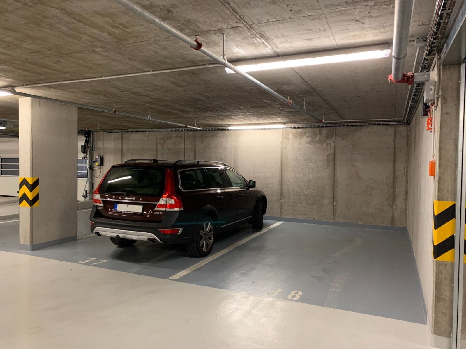 Pronájem garáže 15 m², Za Strašnickou vozovnou, Praha, Praha Pronájem garáže 15 m², Za Strašnickou vozovnou, Praha, Praha