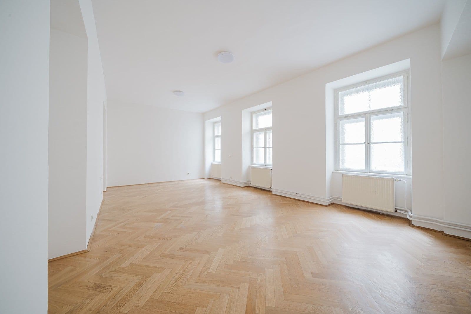 Pronájem bytu 1+1 63 m², Malostranské náměstí, Praha, Praha Pronájem bytu 1+1 63 m², Malostranské náměstí, Praha, Praha
