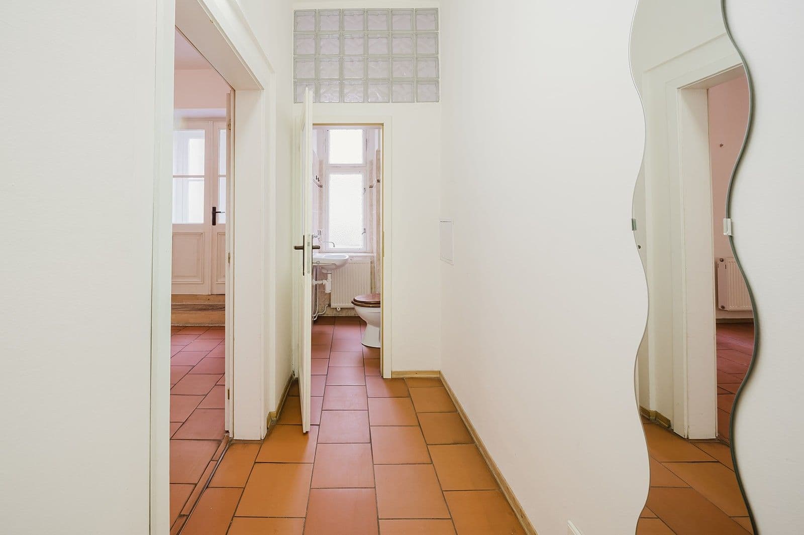 Pronájem bytu 1+1 63 m², Malostranské náměstí, Praha, Praha Pronájem bytu 1+1 63 m², Malostranské náměstí, Praha, Praha