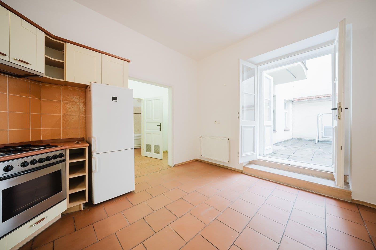 Pronájem bytu 1+1 63 m², Malostranské náměstí, Praha, Praha Pronájem bytu 1+1 63 m², Malostranské náměstí, Praha, Praha