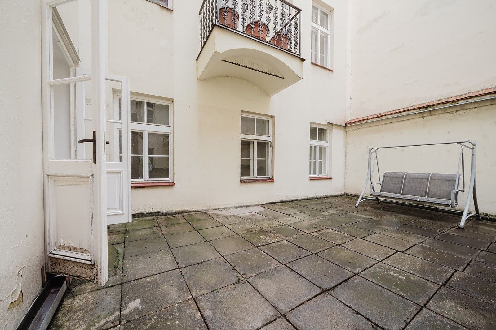 Pronájem bytu 1+1 63 m², Malostranské náměstí, Praha, Praha Pronájem bytu 1+1 63 m², Malostranské náměstí, Praha, Praha