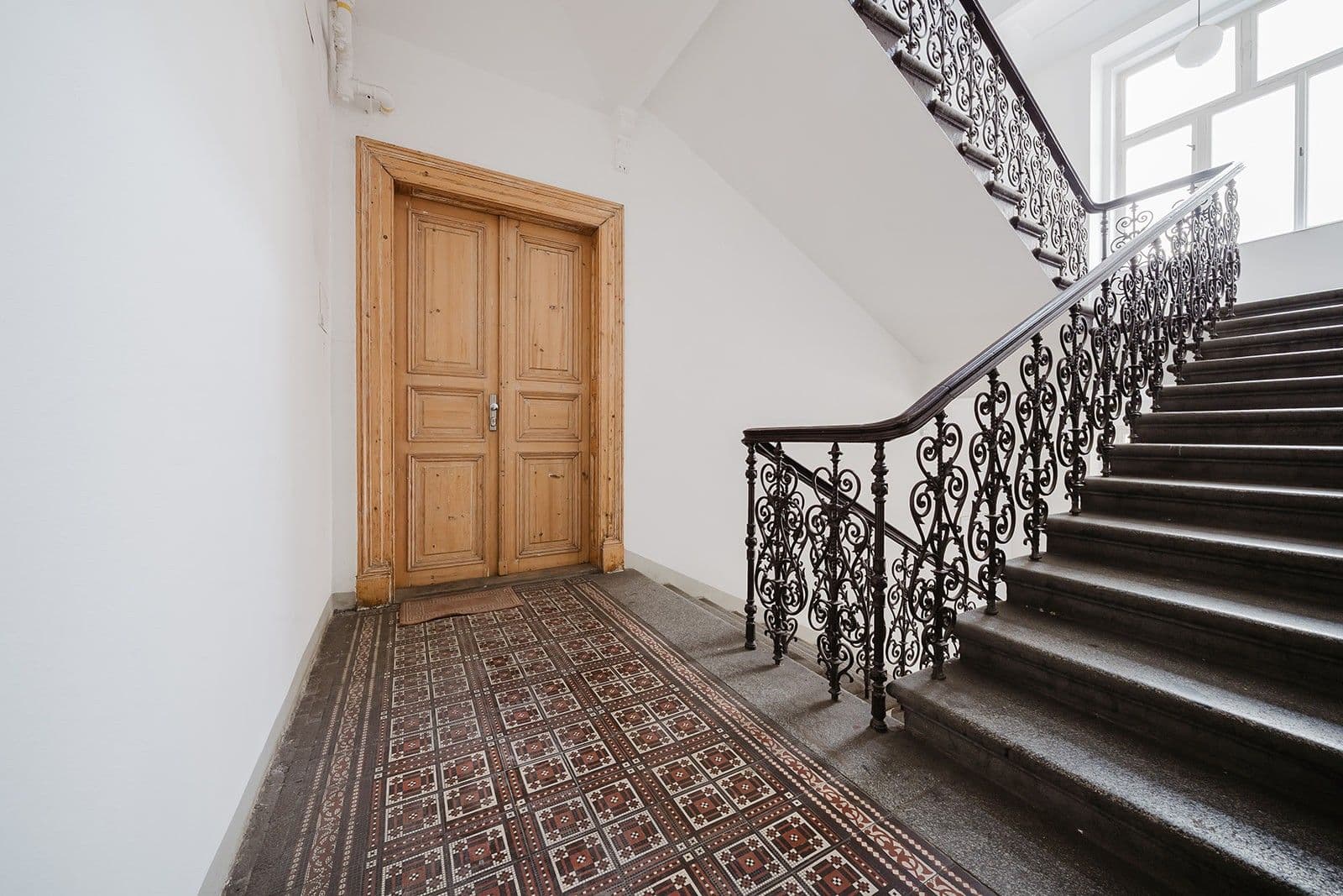Pronájem bytu 1+1 63 m², Malostranské náměstí, Praha, Praha Pronájem bytu 1+1 63 m², Malostranské náměstí, Praha, Praha