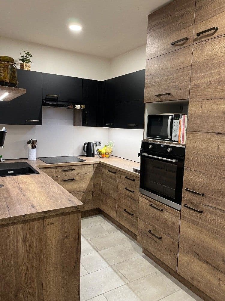 Pronájem bytu 2+kk 68 m², Dubinská, Pardubice, Pardubický kraj Pronájem bytu 2+kk 68 m², Dubinská, Pardubice, Pardubický kraj