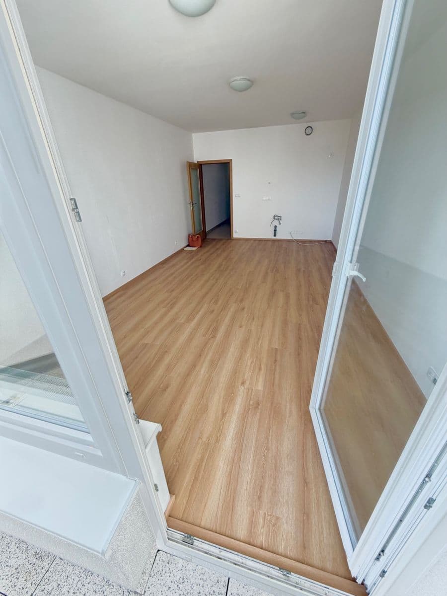 Prodej bytu 1+kk 40 m², Hornoměcholupská, Praha, Praha Prodej bytu 1+kk 40 m², Hornoměcholupská, Praha, Praha