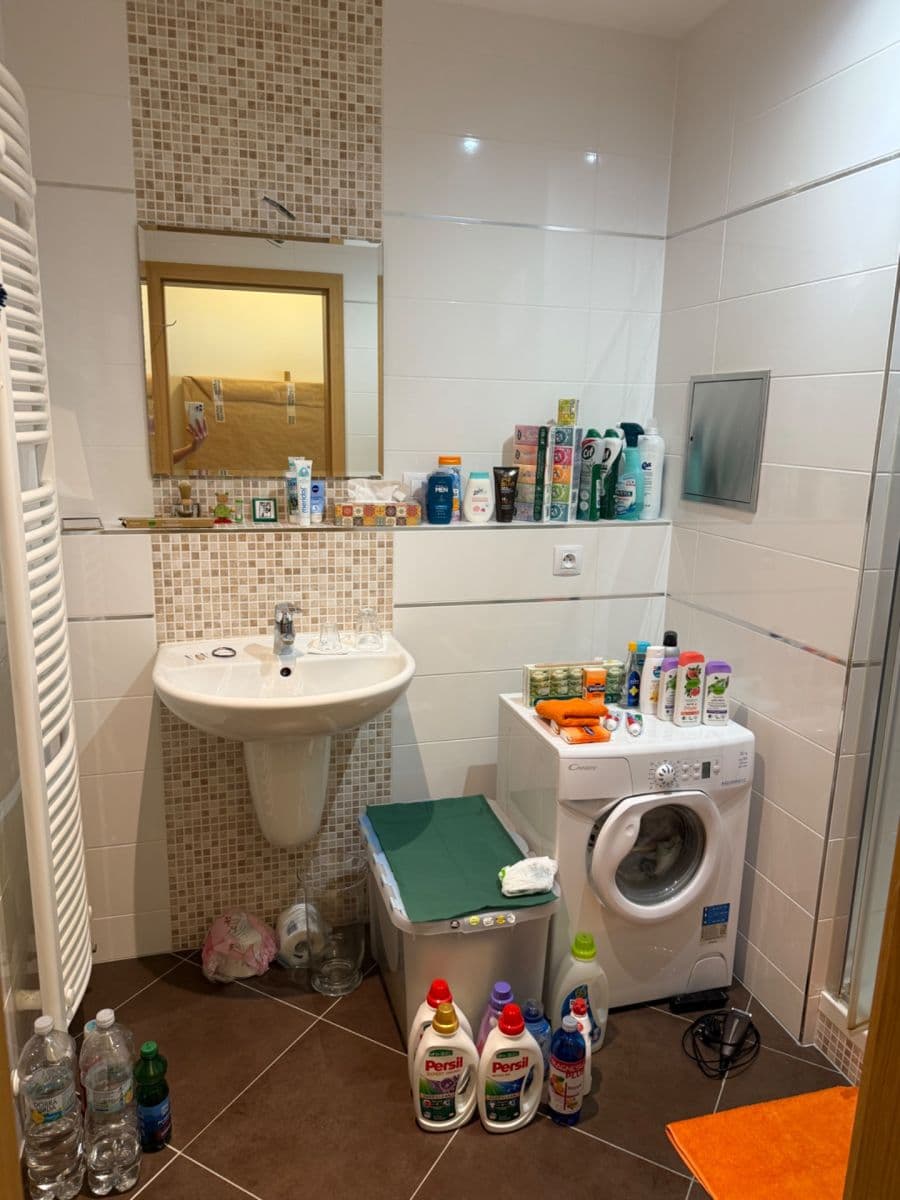 Prodej bytu 1+kk 37 m², Hornoměcholupská, Praha, Praha Prodej bytu 1+kk 37 m², Hornoměcholupská, Praha, Praha