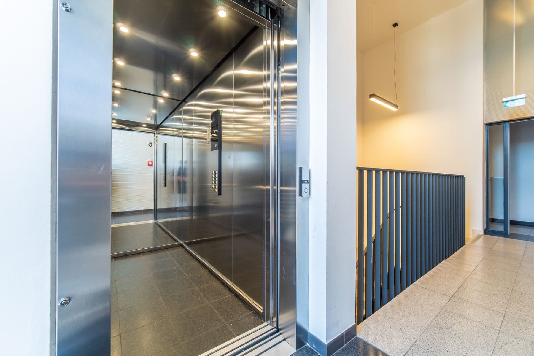Pronájem bytu 2+kk 37 m², Novovysočanská, Praha, Praha Pronájem bytu 2+kk 37 m², Novovysočanská, Praha, Praha