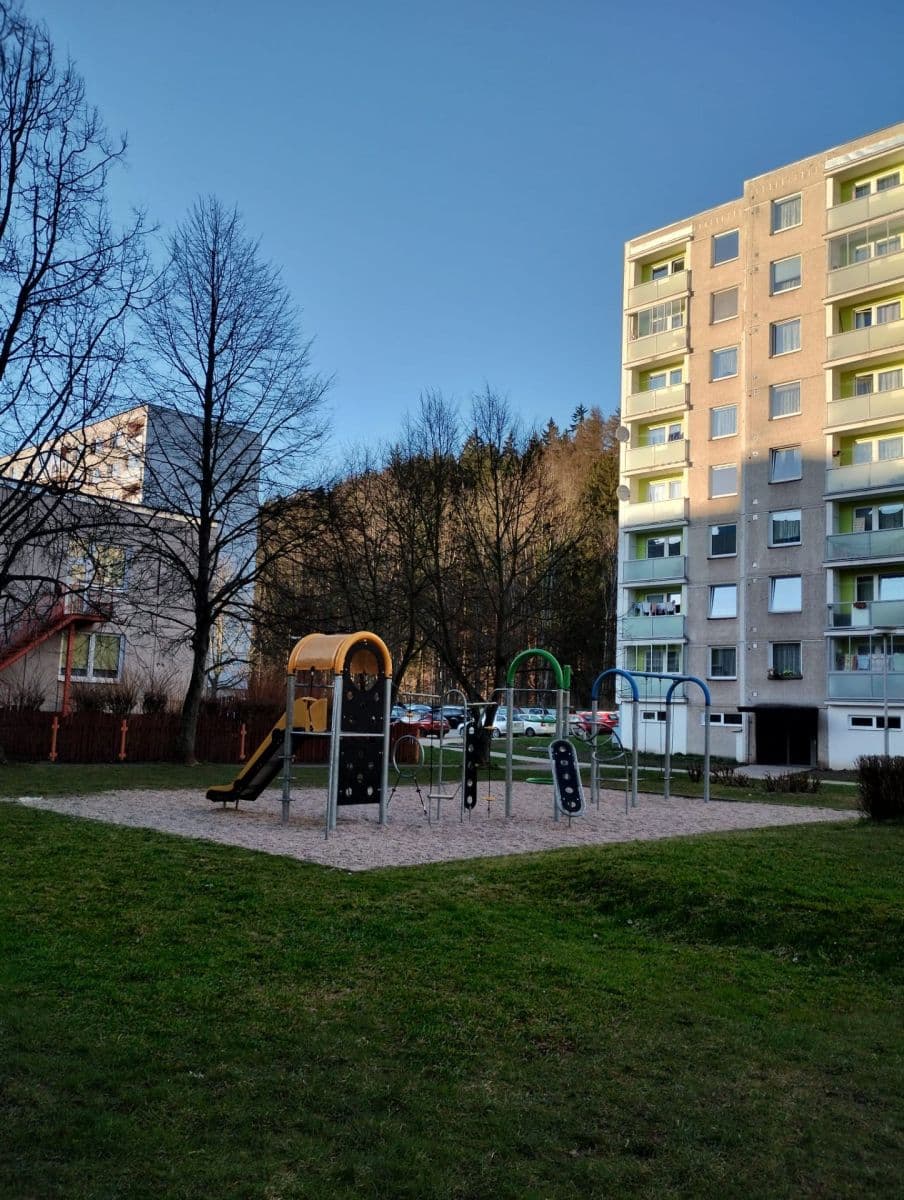 Prodej bytu 2+1 56 m², Úpská, Trutnov, Královéhradecký kraj Prodej bytu 2+1 56 m², Úpská, Trutnov, Královéhradecký kraj