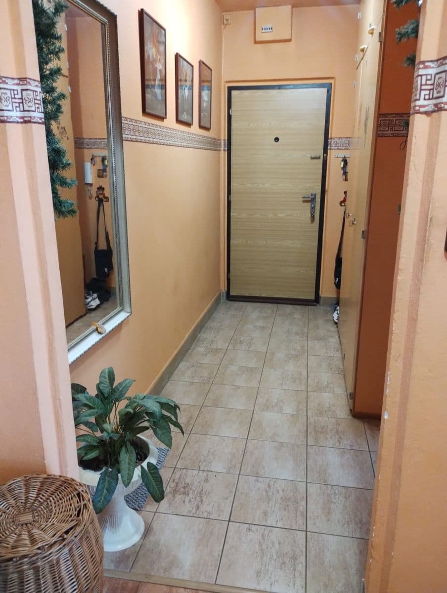 Prodej bytu 2+1 56 m², Úpská, Trutnov, Královéhradecký kraj Prodej bytu 2+1 56 m², Úpská, Trutnov, Královéhradecký kraj