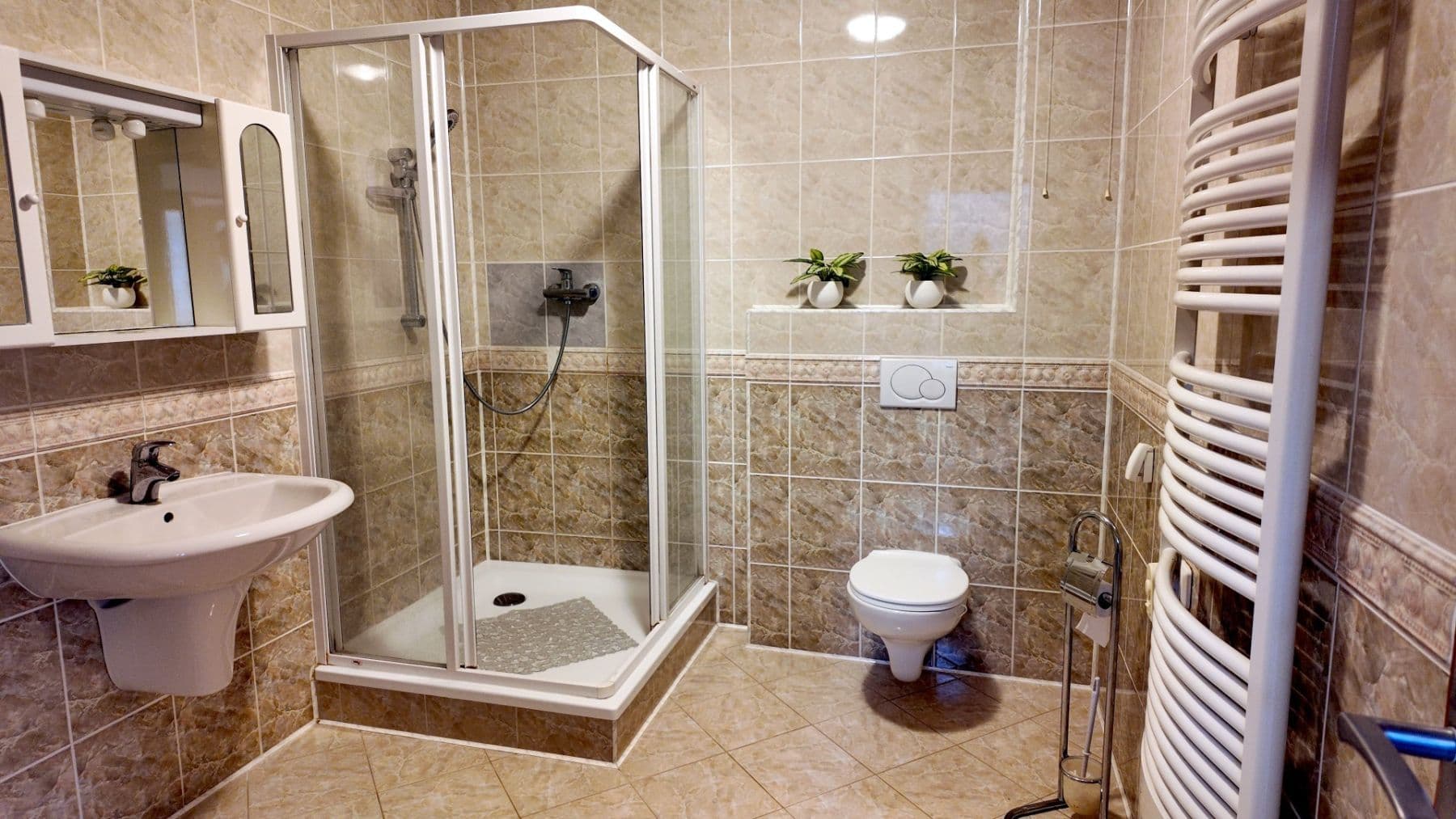 Prodej domu 300 m², pozemek 647 m², sídliště Osvobození, Lednice, Jihomoravský kraj Prodej domu 300 m², pozemek 647 m², sídliště Osvobození, Lednice, Jihomoravský kraj