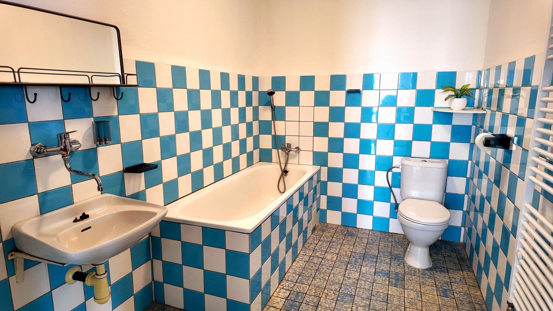 Prodej domu 300 m², pozemek 647 m², sídliště Osvobození, Lednice, Jihomoravský kraj Prodej domu 300 m², pozemek 647 m², sídliště Osvobození, Lednice, Jihomoravský kraj