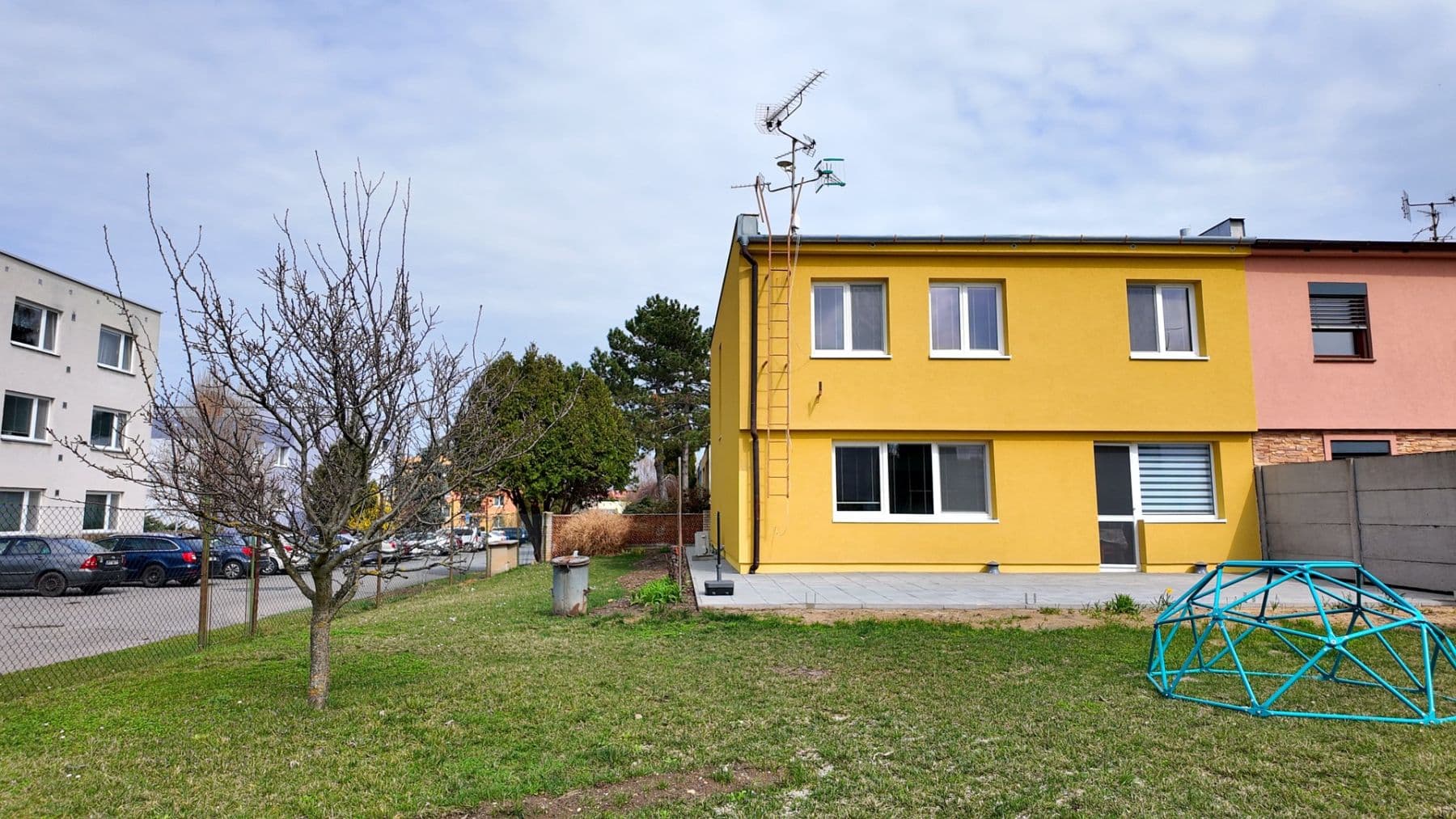 Prodej domu 300 m², pozemek 647 m², sídliště Osvobození, Lednice, Jihomoravský kraj Prodej domu 300 m², pozemek 647 m², sídliště Osvobození, Lednice, Jihomoravský kraj