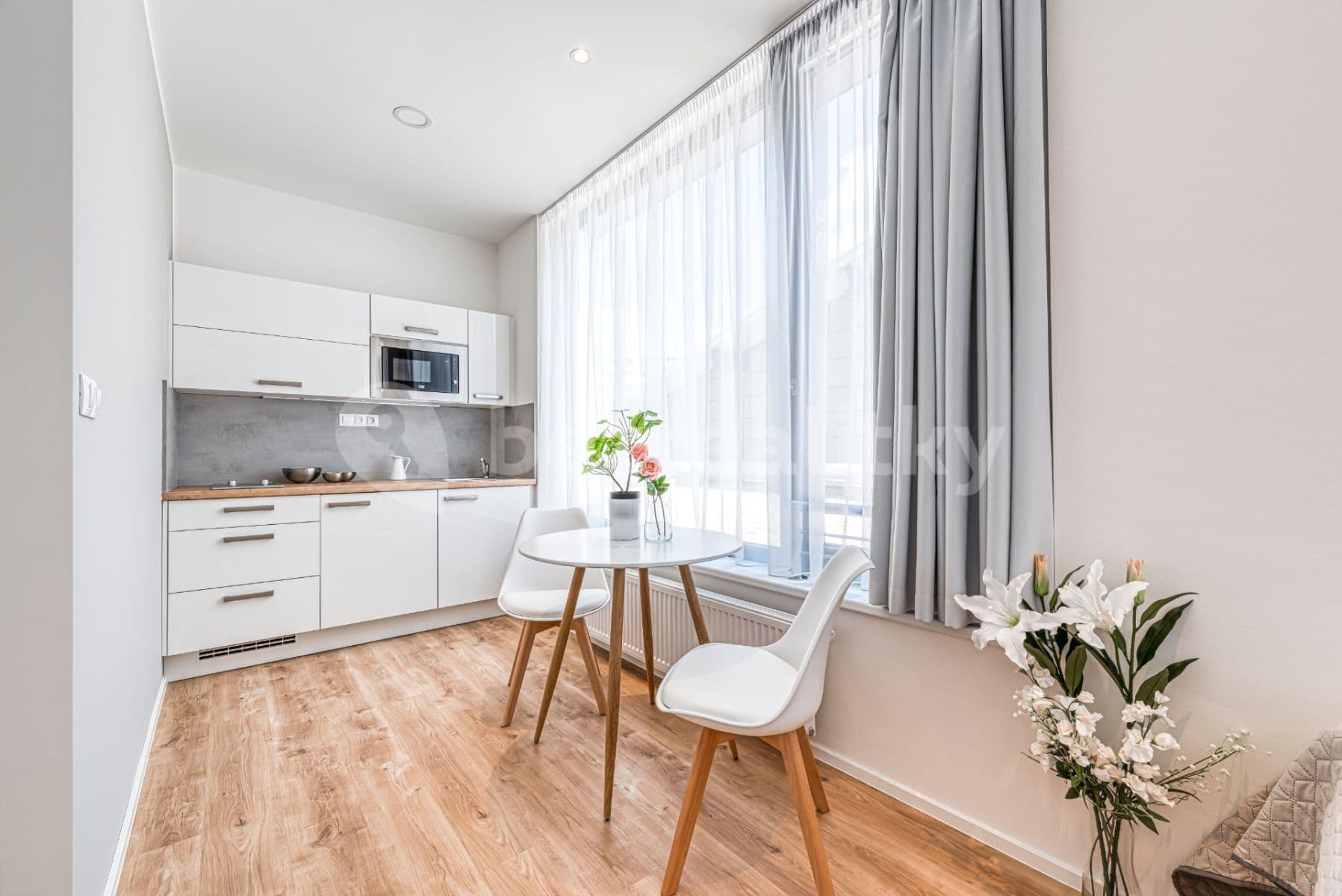 Pronájem bytu 1+kk 30 m², Mukařovského, Praha, Praha Pronájem bytu 1+kk 30 m², Mukařovského, Praha, Praha