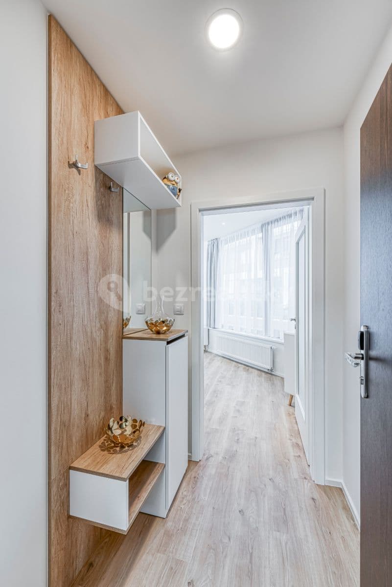 Pronájem bytu 1+kk 30 m², Mukařovského, Praha, Praha Pronájem bytu 1+kk 30 m², Mukařovského, Praha, Praha