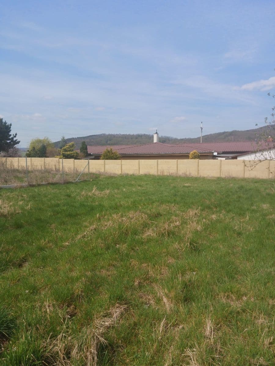 Prodej pozemku 800 m², Bavoryně, Středočeský kraj Prodej pozemku 800 m², Bavoryně, Středočeský kraj