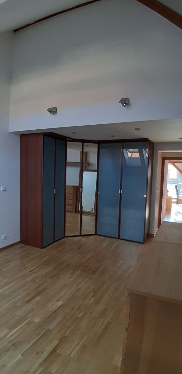 Pronájem bytu 2+kk 60 m², Janovského, Praha, Praha Pronájem bytu 2+kk 60 m², Janovského, Praha, Praha