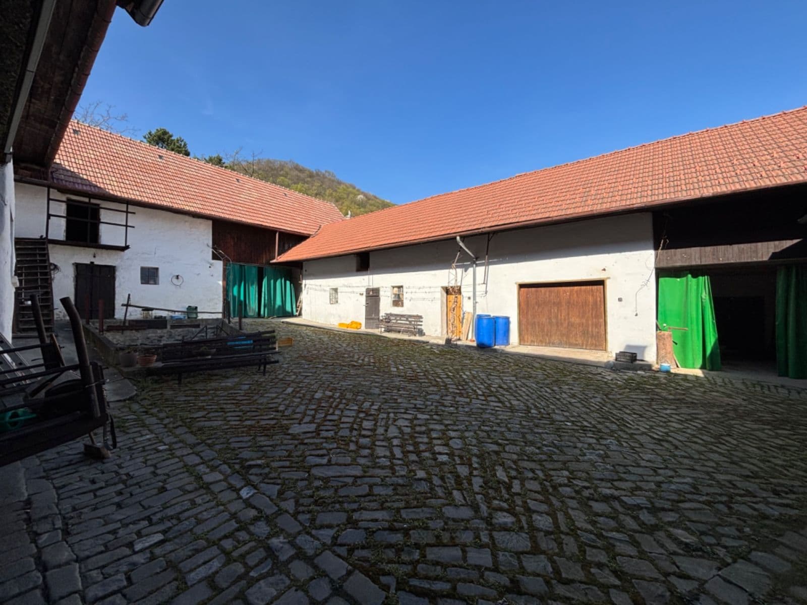 Prodej domu 200 m², pozemek 3.065 m², Lipník nad Bečvou, Olomoucký kraj Prodej domu 200 m², pozemek 3.065 m², Lipník nad Bečvou, Olomoucký kraj