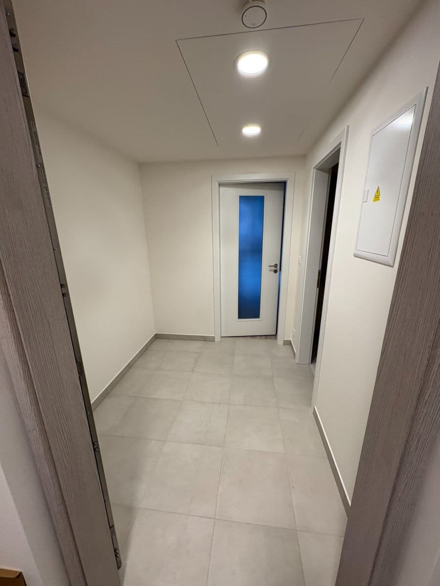 Pronájem bytu 1+kk 34 m², Poděbradská, Praha, Praha Pronájem bytu 1+kk 34 m², Poděbradská, Praha, Praha