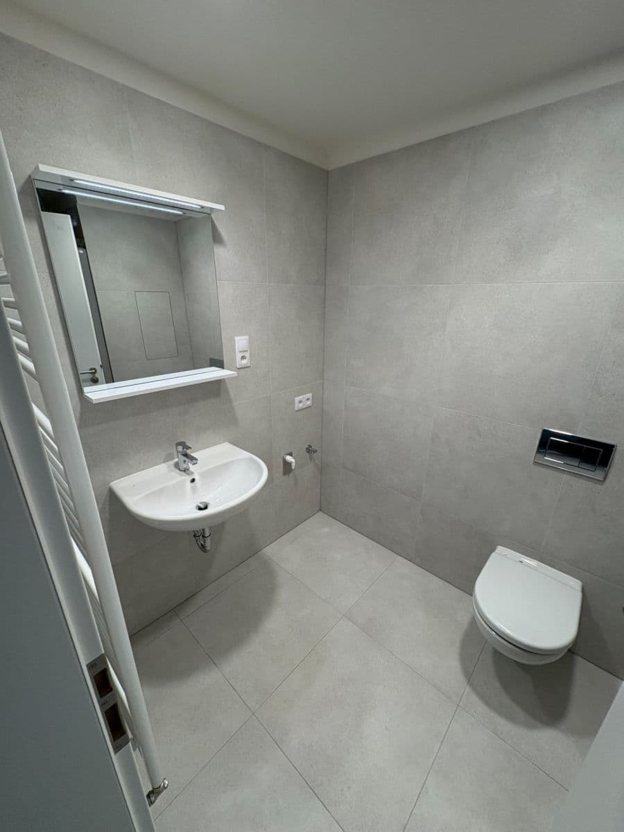 Pronájem bytu 1+kk 34 m², Poděbradská, Praha, Praha Pronájem bytu 1+kk 34 m², Poděbradská, Praha, Praha