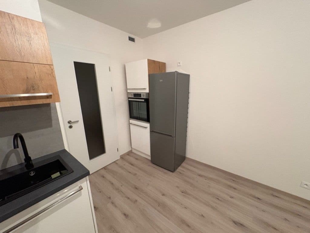 Pronájem bytu 1+kk 34 m², Poděbradská, Praha, Praha Pronájem bytu 1+kk 34 m², Poděbradská, Praha, Praha