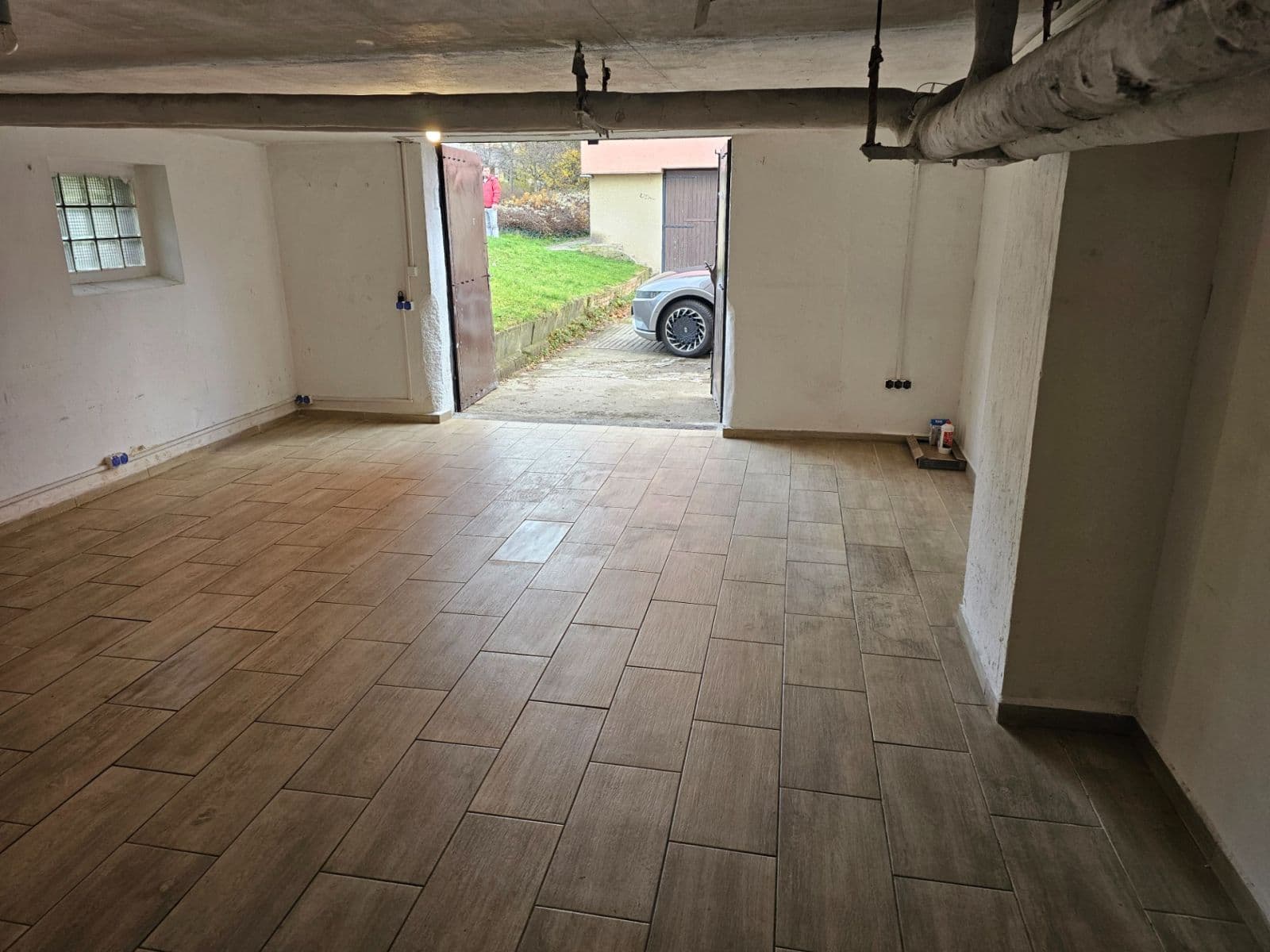 Pronájem nebytového prostoru 40 m², Sadská, Praha, Praha Pronájem nebytového prostoru 40 m², Sadská, Praha, Praha