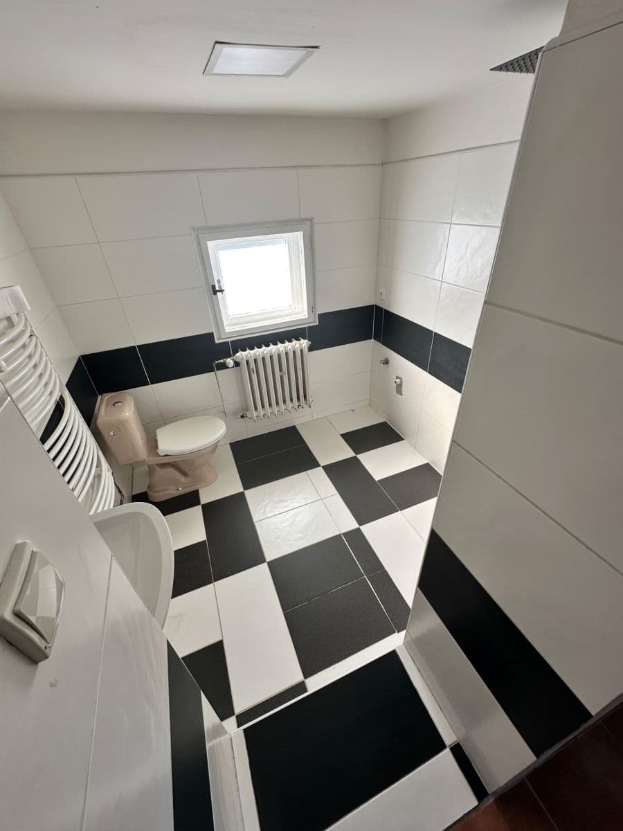 Prodej domu 226 m², pozemek 1.000 m², Štíhlice, Středočeský kraj Prodej domu 226 m², pozemek 1.000 m², Štíhlice, Středočeský kraj