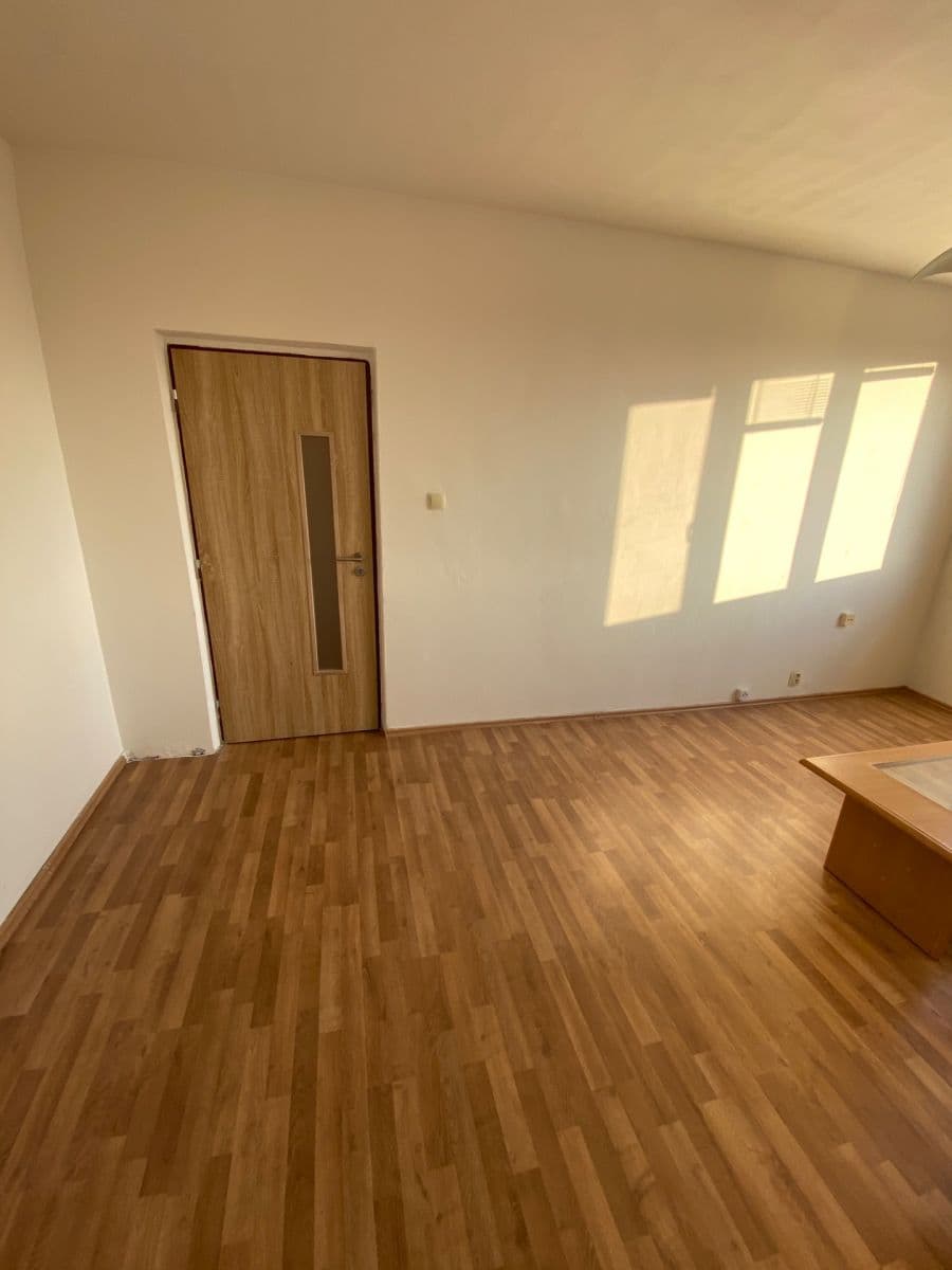 Pronájem bytu 1+1 37 m², Výškovická, Ostrava, Moravskoslezský kraj Pronájem bytu 1+1 37 m², Výškovická, Ostrava, Moravskoslezský kraj