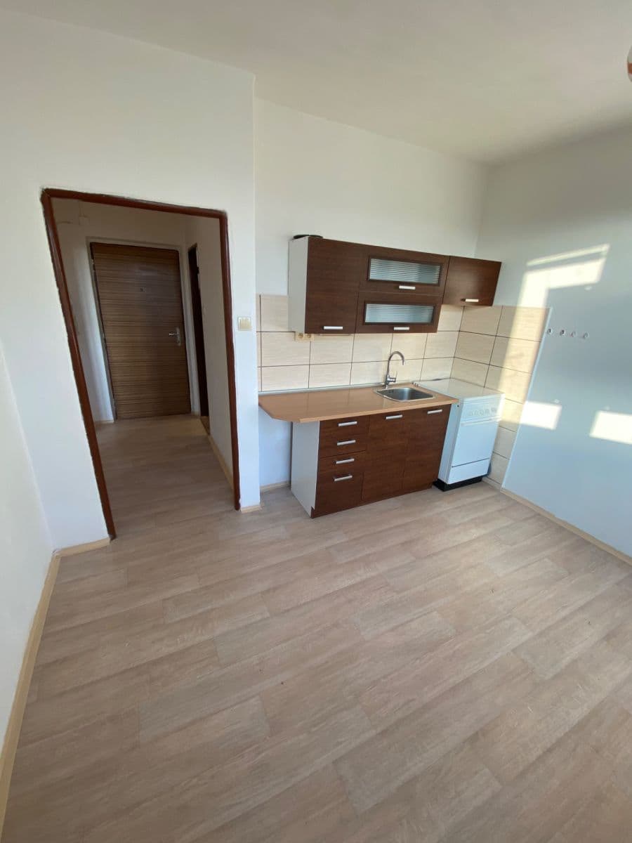 Pronájem bytu 1+1 37 m², Výškovická, Ostrava, Moravskoslezský kraj Pronájem bytu 1+1 37 m², Výškovická, Ostrava, Moravskoslezský kraj