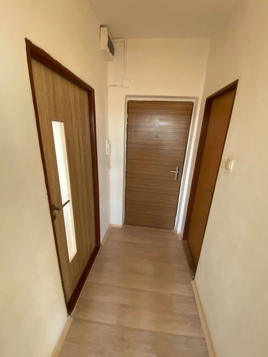 Pronájem bytu 1+1 37 m², Výškovická, Ostrava, Moravskoslezský kraj Pronájem bytu 1+1 37 m², Výškovická, Ostrava, Moravskoslezský kraj