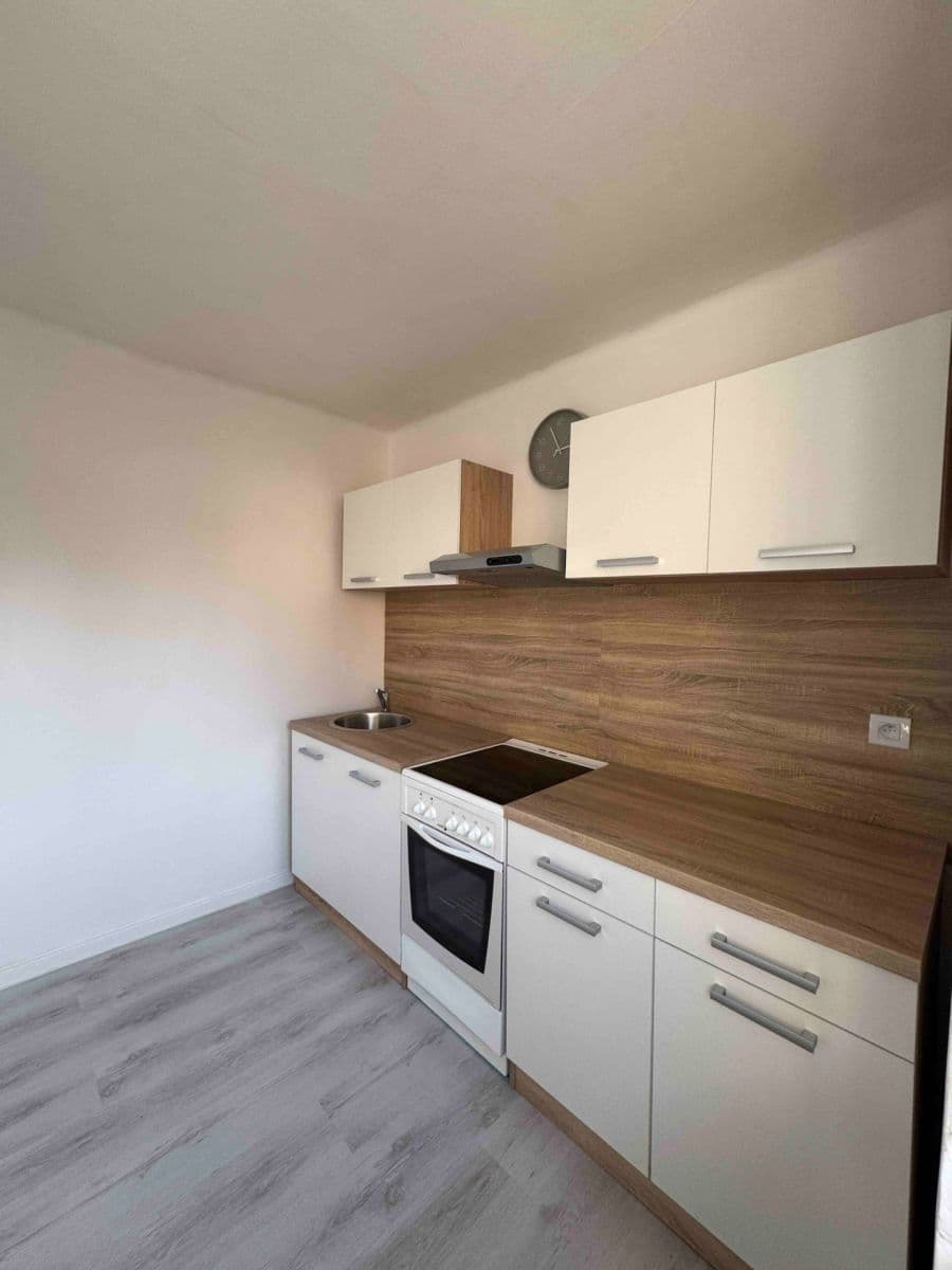 Prodej bytu 1+1 30 m², Moskevské náměstí, Teplice, Ústecký kraj Prodej bytu 1+1 30 m², Moskevské náměstí, Teplice, Ústecký kraj