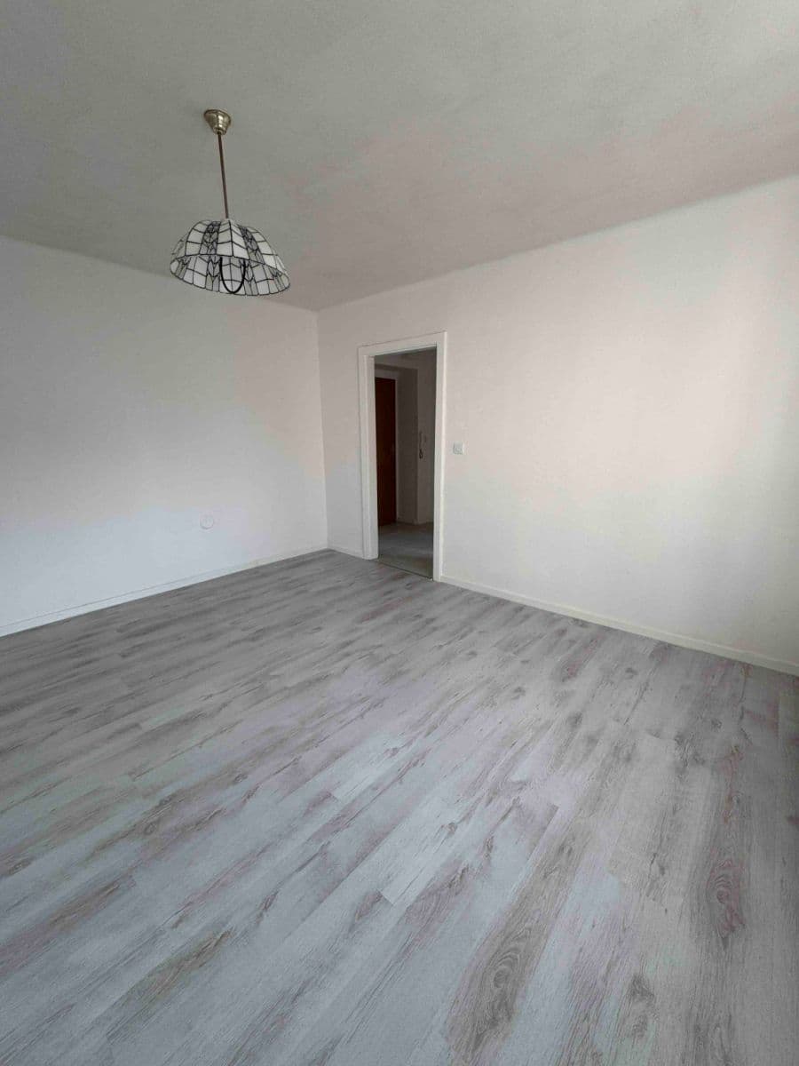 Prodej bytu 1+1 30 m², Moskevské náměstí, Teplice, Ústecký kraj Prodej bytu 1+1 30 m², Moskevské náměstí, Teplice, Ústecký kraj